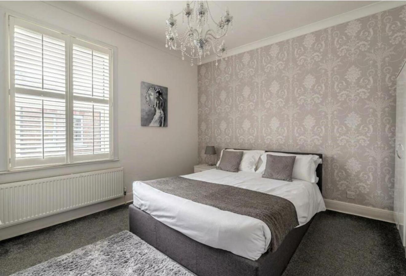 Entire 2-Bedroom House With Garden York Exterior photo